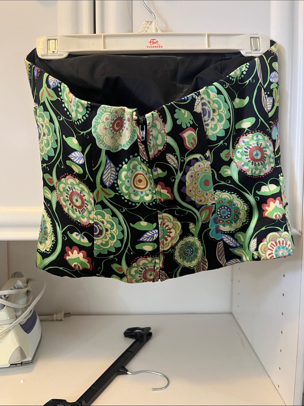 Kay Unger Black Floral Mini Skirt with Green Accent - Picture 3 of 7